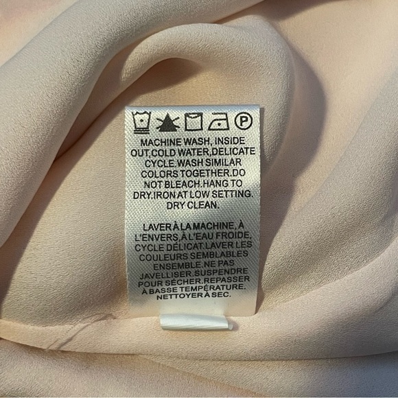 RW&CO Double V Abstract Print Top Size Extra Small - Picture 9 of 9